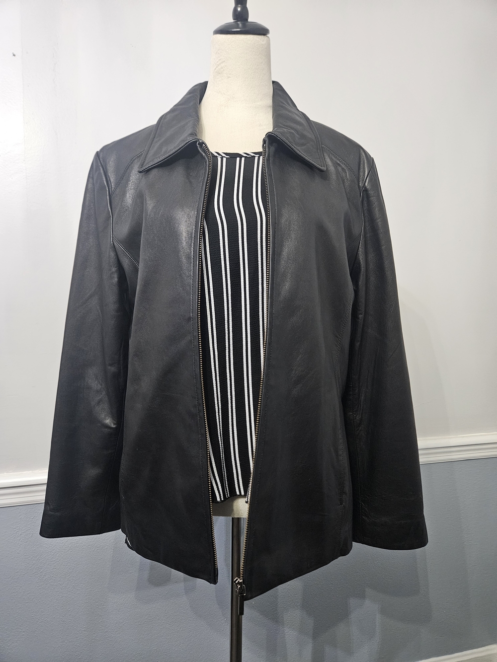 Worthington Black Genuine Lambskin Leather Zip Up Jacket Size Large